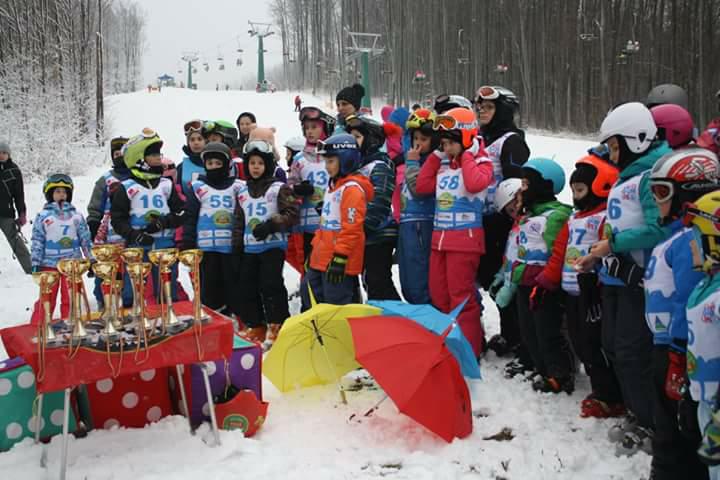 [FOTO-AUDIO] Trofeul Școala de Schi Buran 2018: întrecere și distracție pentru copiii veseli și entuziaști!