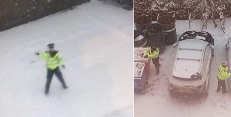 VIDEO: Bătaie cu bulgări de zăpadă între polițiști VIDEO: Bătaie cu bulgări de zăpadă între polițiști