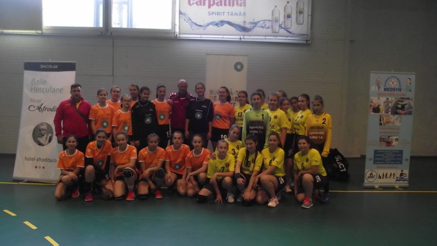 CUPA HERCULES – sărbătoarea handbalului juvenil a început astăzi pe Valea Cernei! CUPA HERCULES – sărbătoarea handbalului juvenil a început astăzi pe Valea Cernei!