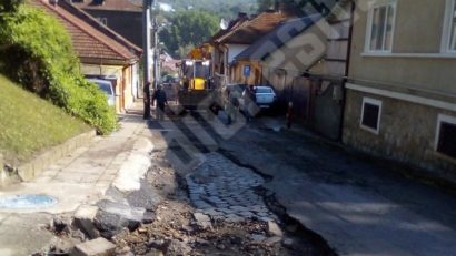 [FOTO-VIDEO]Există o soluție împotriva inundațiilor de pe strada Kogălniceanu din Reșița?