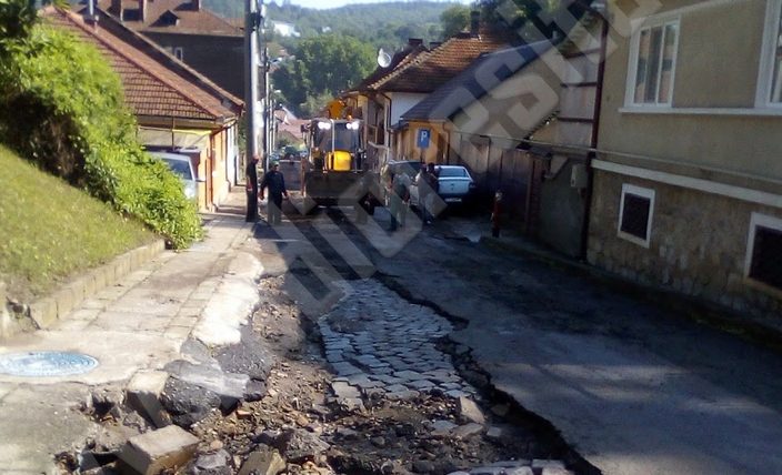 [FOTO-VIDEO]Există o soluție împotriva inundațiilor de pe strada Kogălniceanu din Reșița?