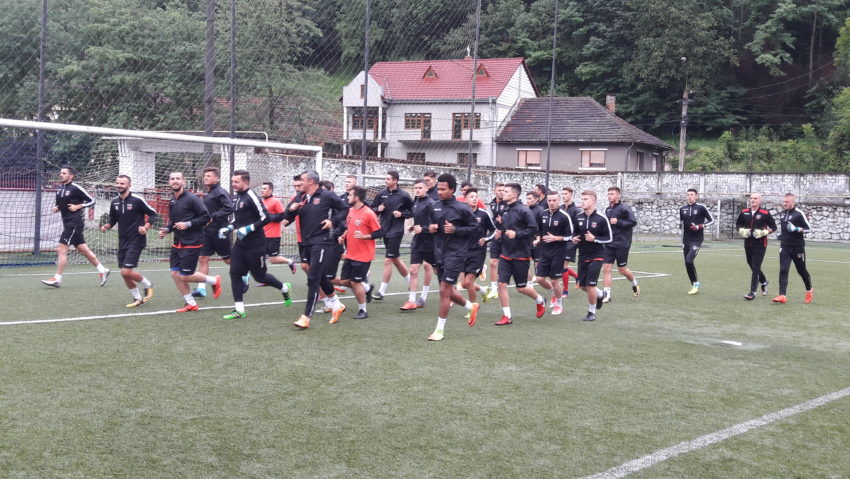 CSM Şcolar Reşiţa şi-a aflat adversarii din seria a IV-a a Ligii a III-a de fotbal CSM Şcolar Reşiţa şi-a aflat adversarii din seria a IV-a a Ligii a III-a de fotbal