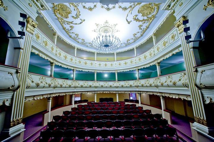 [AUDIO] Incertitudini pe scena celui mai vechi teatru din ţară