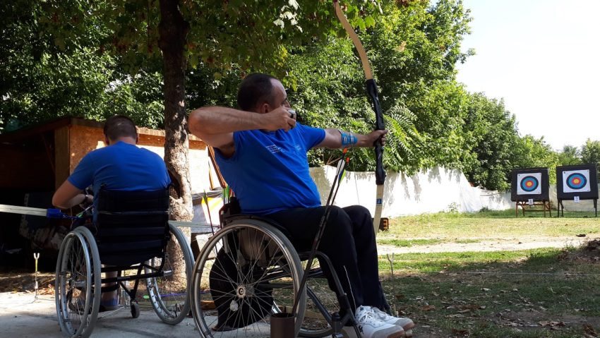 Persoanele cu dizabilități s-au întrecut la tir cu arcul Persoanele cu dizabilități s-au întrecut la tir cu arcul