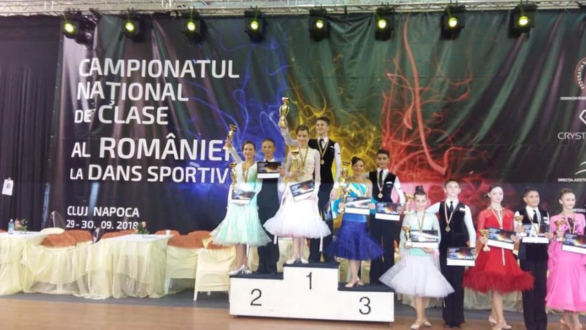 Medalii pentru dansatorii Clubului Mystic Reșița la Campionatul Național pe Clase Medalii pentru dansatorii Clubului Mystic Reșița la Campionatul Național pe Clase