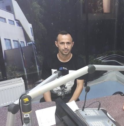Reşiţeanul Robert Lupu, antrenorul naţionalei de fotbal în sală a României, a stabilit programul de început de an al tricolorilor Reşiţeanul Robert Lupu, antrenorul naţionalei de fotbal în sală a României, a stabilit programul de început de an al tricolorilor