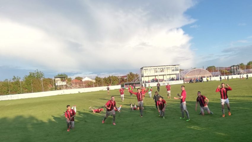 CSM Reșița, la doi pași de Liga a II-a. A trecut și de Șoimii Lipova CSM Reșița, la doi pași de Liga a II-a. A trecut și de Șoimii Lipova
