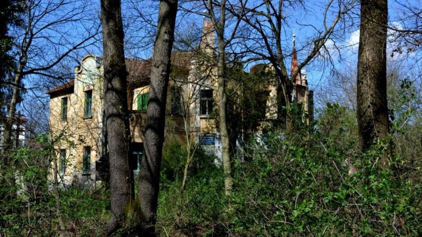 Vila Popov din Caransebeş devine centru de zi pentru vârstnici Vila Popov din Caransebeş devine centru de zi pentru vârstnici