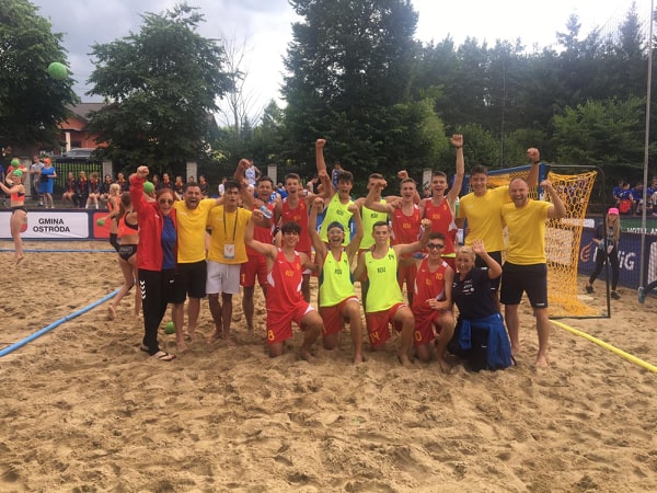 [FOTO-AUDIO] Mihai Rohozneanu excelează și în handbalul pe plajă. A reprezentat România la Campionatul European
