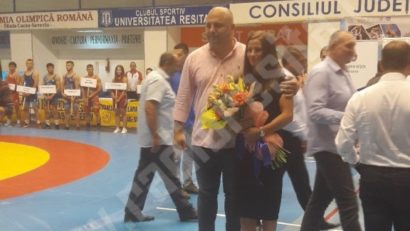 Luptătorii români se pregătesc pentru Campionatele Mondiale. Reșițeanca Alina Vuc, favorită pentru o medalie