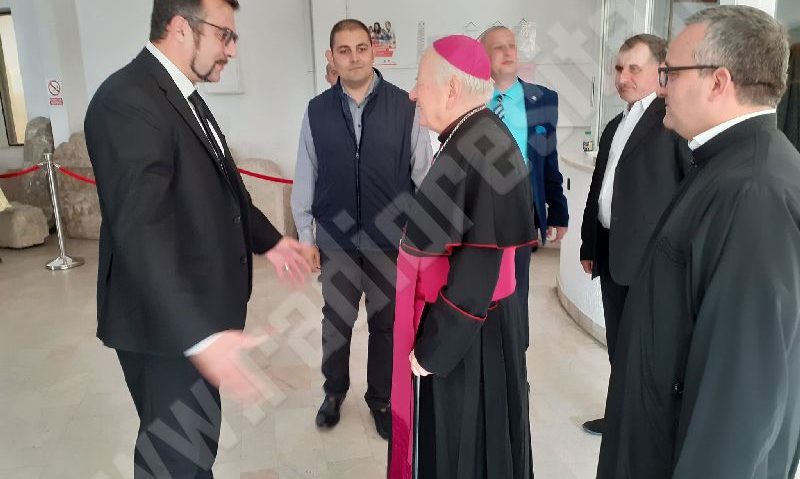 [FOTO-AUDIO] Episcopul de Fier s-a întors acasă. Expoziţie tematică la Muzeul Banatului Montan din Reşiţa