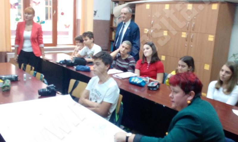 [FOTO-AUDIO] Ziua Unităţii Germane marcată la Colegiul Naţional „Diaconovici-Tietz” şi la Biblioteca „Alexander Tietz” din Reşiţa