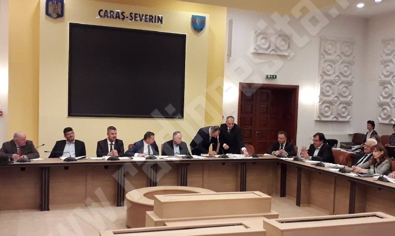 Consiliul Judeţean Caraş-Severin funcţionează în formulă completă Consiliul Judeţean Caraş-Severin funcţionează în formulă completă