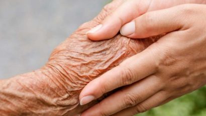 Persoanele vârstnice au sunat anul trecut la numărul dedicat lor de peste 13.000 de ori