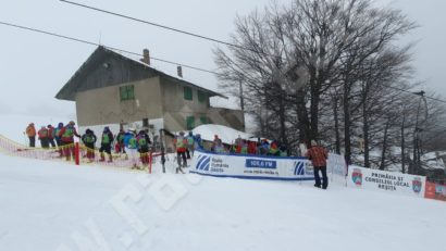 [FOTO-AUDIO] Zeci de iubitori de schi s-au întâlnit pe Semenic la ediția din acest an a ”Cupei Veteranilor”