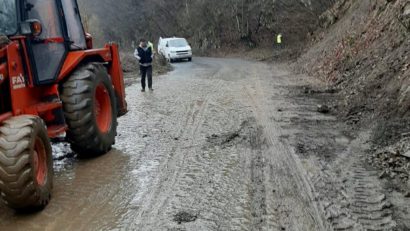 [FOTO-AUDIO] Circulaţia rutieră se desfăşoară normal pe DJ 571B