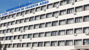 Doar 14 candidaţi admiși la concursul pentru infirmieri și brancardieri. Spitalul Judeţean Arad reia recrutarea