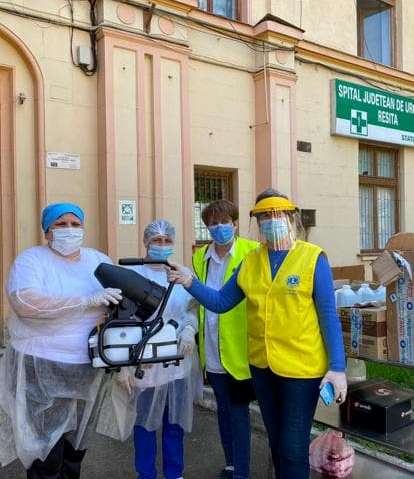 Leoaicele de la „Cubul Lions Onix Reşiţa” au achiziţionat aparatură medicală şi materiale sanitare de protecţie, în valoare de peste 7.000 de euro pentru Spitalul Judeţean Reşiţa! Leoaicele de la „Cubul Lions Onix Reşiţa” au achiziţionat aparatură medicală şi materiale sanitare de protecţie, în valoare de peste 7.000 de euro pentru Spitalul Judeţean Reşiţa!