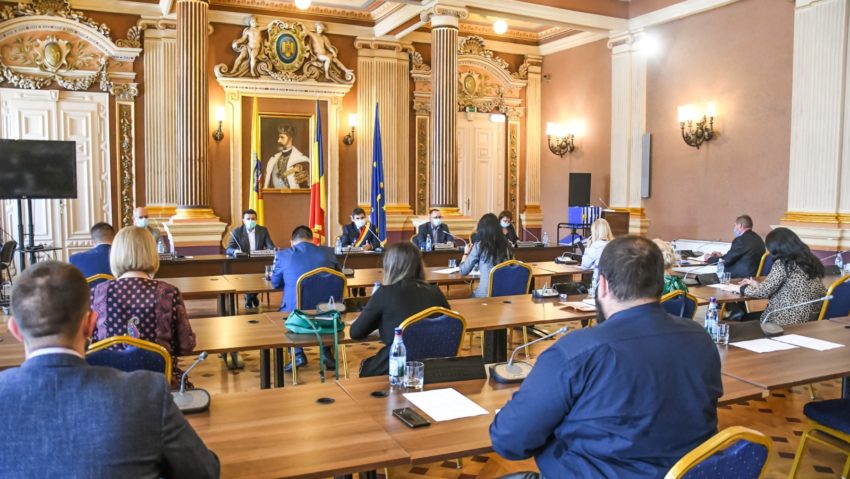 Consilierii arădeni au aprobat darea în folosinţă a aproape 2.500 de locuri de parcare Consilierii arădeni au aprobat darea în folosinţă a aproape 2.500 de locuri de parcare