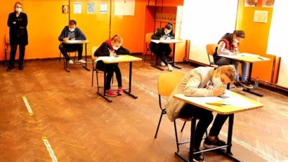 Rezultate finale la Evaluarea Naţională: 76,2% dintre candidaţi au obţinut medii peste 5