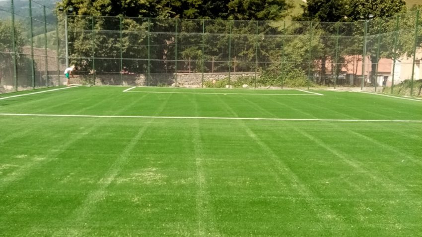 Terenul de sport din centrul comunei Cornereva se apropie de finalizare! Terenul de sport din centrul comunei Cornereva se apropie de finalizare!