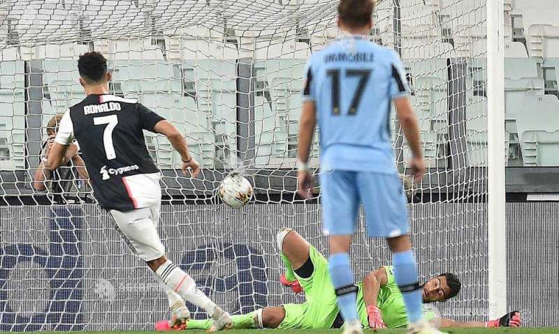 Juventus, tot mai aproape de un nou titlu în Serie A Juventus, tot mai aproape de un nou titlu în Serie A