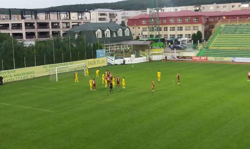 CS Mioveni și FC Rapid au încheiat nedecis în play-offul Ligii a II-a, iar UTA își menține avantajul ca lider CS Mioveni și FC Rapid au încheiat nedecis în play-offul Ligii a II-a, iar UTA își menține avantajul ca lider