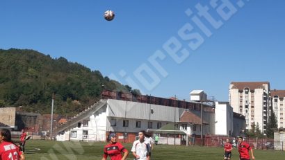 [VIDEO-AUDIO] Fotbalistele de la ACS Banat Girls Reşiţa, înfrângere în primul meci în Liga I . Câteva jucătoare au fost testate pozitiv