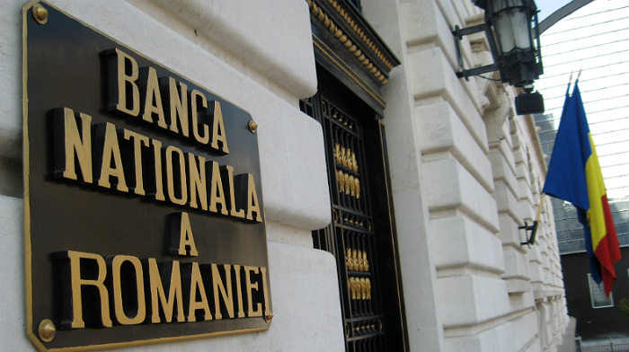 BNR avertizează cu privire la riscurile majorării pensiilor BNR avertizează cu privire la riscurile majorării pensiilor