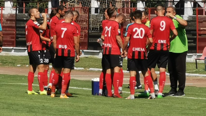 Examen greu în campionat. CSM Reşiţa luptă pentru puncte la Metaloglobus Bucureşti Examen greu în campionat. CSM Reşiţa luptă pentru puncte la Metaloglobus Bucureşti