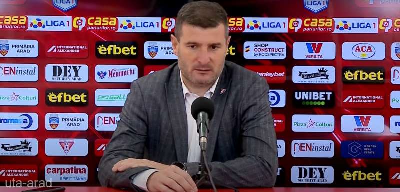 [AUDIO] Antrenorul Laszlo Balint, supărat după cea de-a treia înfrângere consecutivă a UTA-ei: “E dureros să văd jucători care se plimbă pe teren”