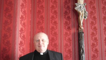 Forumul Democratic al Germanilor din Banat decorează conducerea Episcopiei romano-catolice de Timişoara