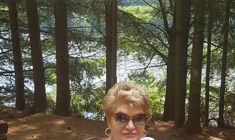[FOTO] Primă seară de joi a lunii martie, cu o personalitate a presei locale şi naţionale, Lia Lucia Epure de la ora 22, la emisiunea „De vorbă cu România frumoasă”!