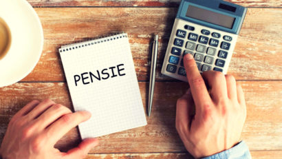 Pensionarii cu venituri mai mici de 2.000 de lei vor primi luna aceasta, un ajutor financiar de 700 de lei