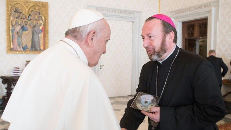 Noul episcop greco-catolic de Cluj-Gherla va fi instalat în acest sfârşit de săptămână Noul episcop greco-catolic de Cluj-Gherla va fi instalat în acest sfârşit de săptămână