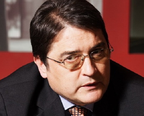 [FOTO-AUDIO] Lansare de carte la Reşiţa a Excelenței Sale, Emil Hurezeanu, ambasadorul României la Viena