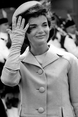 [FOTO] In memoriam: Jacqueline Kennedy Onassis-Povestea celei mai iubite Prime Doamne care spunea: „Vreau să-mi trăiesc viața, nu să o înregistrez”