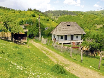 [AUDIO] Curent electric pentru gospodăriile izolate din Munții Cernei