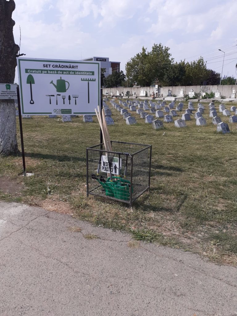 Seturi de unelte puse la dispoziție gratuit arădenilor pentru îngrijirea mormintelor - Vimarsana News