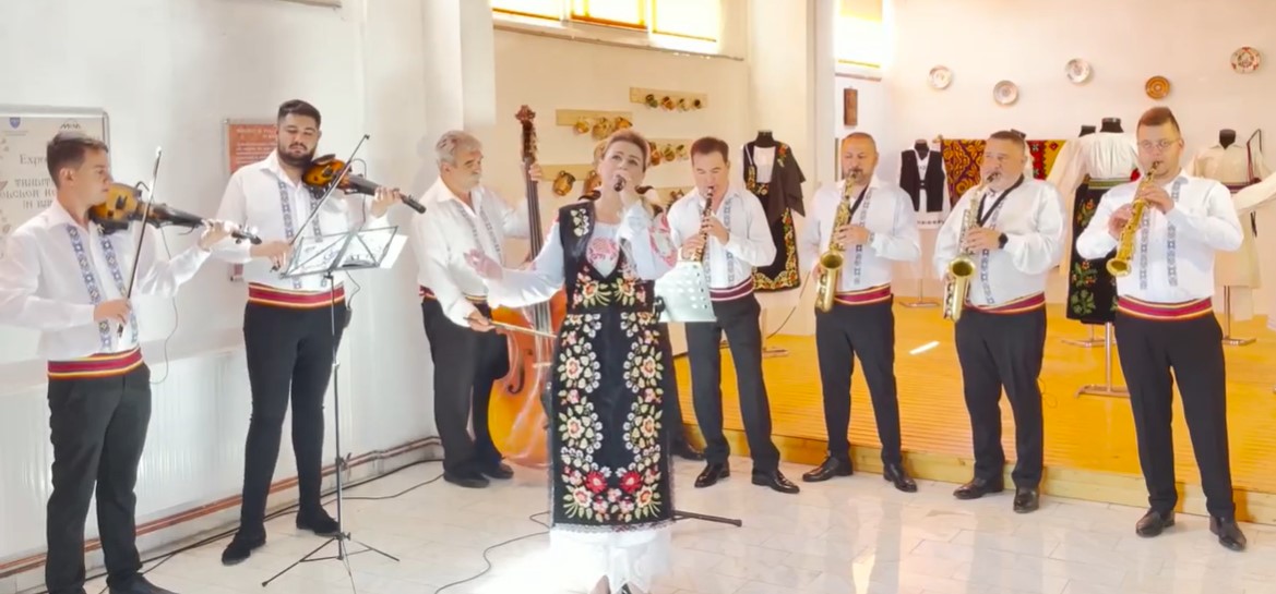 Spectacol folcloric, in memoriam Costel Florea, la Caransebeş: “Lume, lume, trecătoare”
