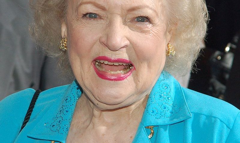 Actriţa americană de comedie Betty White a decedat cu puţin înainte să împlinească 100 de ani Actriţa americană de comedie Betty White a decedat cu puţin înainte să împlinească 100 de ani