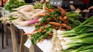 Legumicultorii au comenzi pe sate: Cererea locală pentru legume proaspete este în creștere