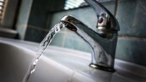 Târnova, fără apă curentă în 2026. După aproape 20 de ani de așteptare, autoritățile promit rezolvarea problemei