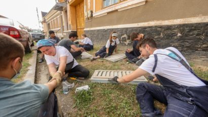 Asociația Acasă în Banat dă startul înscrierilor pentru voluntari la Color the Village – Fărășești, 2022