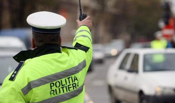 Poliția Rutieră din Caraș-Severin intensifică controalele în weekend. Pietonii, bicicliștii și utilizatorii de trotinete electrice, în centrul acțiunilor preventive