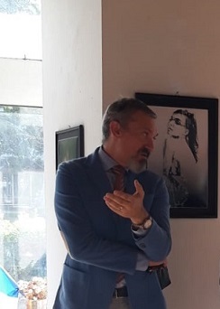 ‘’Touche’’ sau regula este că nu există nici o regulă… în artă ‘’Touche’’ sau regula este că nu există nici o regulă… în artă