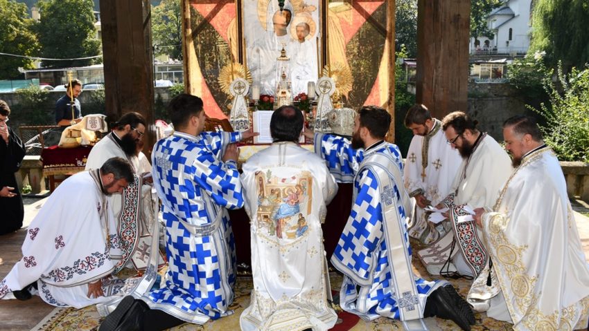 Hramul așezământului monahal din orașul-stațiune Băile Herculane Hramul așezământului monahal din orașul-stațiune Băile Herculane