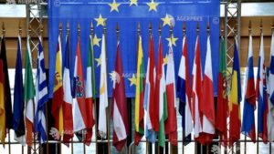 Comisia Europeană cere explicații României privind „amendamentul Fritz” din Legea integrității. Bruxelles-ul invocă principiul neretroactivității