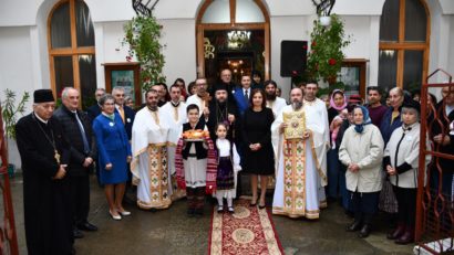 [AUDIO] Hramul Bisericii de la Pătru Iacob, sărbătorit festiv de Sfinţii Arhangheli Mihail şi Gavriil la un secol şi jumătate de la ctitorire