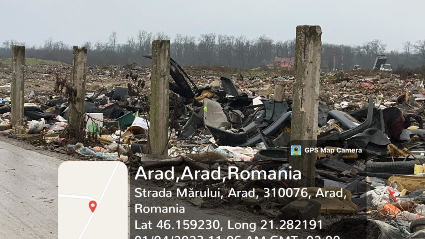 Aproximativ 50 de tone de gunoaie, descoperite de Garda de Mediu pe un teren al Primăriei Arad Aproximativ 50 de tone de gunoaie, descoperite de Garda de Mediu pe un teren al Primăriei Arad